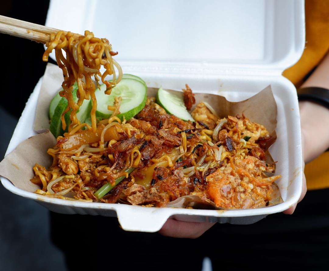 1. Garang Asem, 2. Ayam Pencok/Bledug, 3. Swike, 4. Nasi Pager Godong, 5. Sayur Becek, 6. Nasi Jagung, 7. Mie Tek-Tek, 8. Emping Jagung, 9. Sego Pecel Gambringan, 10. Sate Sapi Pak Beng