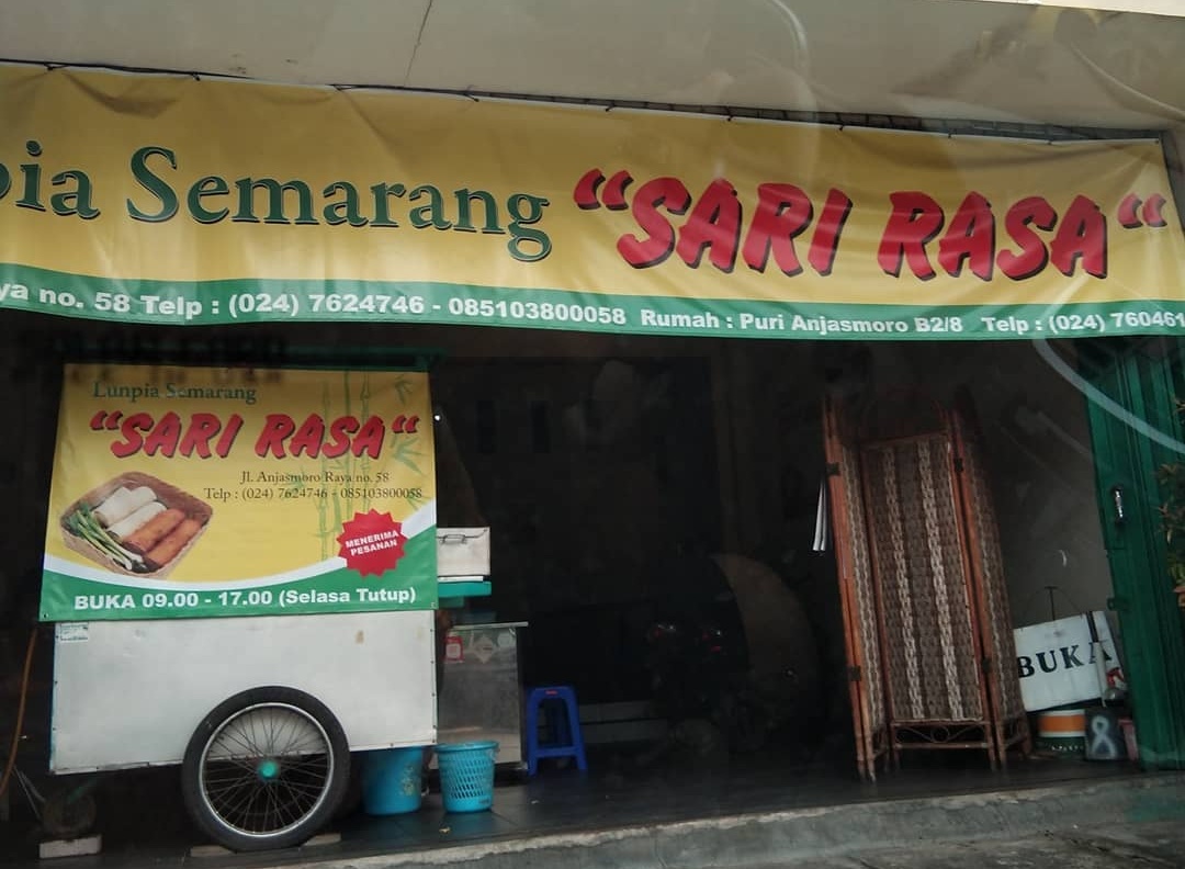 1. Gang Lombok, 2. Lunpia Mataram, 3. Lunpia Express, 4. Loenpia Mbak Lien, 5. Lunpia Cik Meme, 6. Lunpia 57, 7. Lunpia Sari Rasa, 8. Lumpia Hoki, 9. Lumpia LJ (Lifes Joy), 10. Queen Lumpia