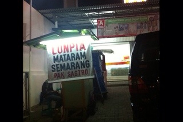 1. Jalan Pandanaran, 2. Kp.Baris 501, 3. Loenpia Mataram, 4. Pak Sastro, 5. MT Haryono