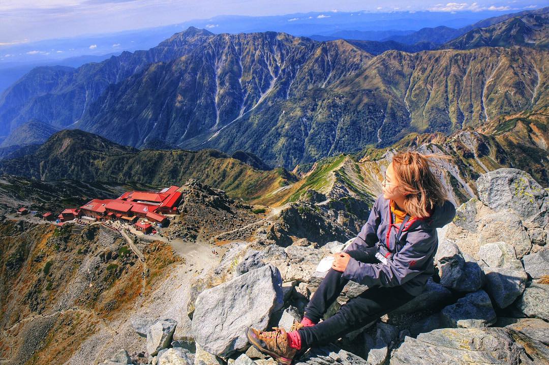 1. Gunung Fuji, 2. Gunung Kitadake, 3. Gunung Hotaka, 4. Gunung Yari, 5. Gunung Warusawa, 6. Gunung Akaishi, 7. Gunung Ontake, 8. Gunung Shiomi, 9. Gunung Aino, 10. Gunung Obami