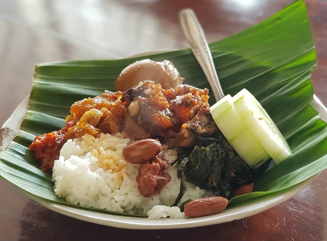 1. Tahu Bakso Bu Pudji, 2. Pecel Keong “Mbak Toen” Banyubiru, 3. Tumpi, 4. Tahu Serasi, 5. Gudeg Merakmati, 6. Sate Kelinci Bandungan, 7. Serabi Ngampin, 8. Sate Pak Kempleng, 9. Pecel Mbok Kami, 10. Gecok Tlogo Ibu Siti Sundari