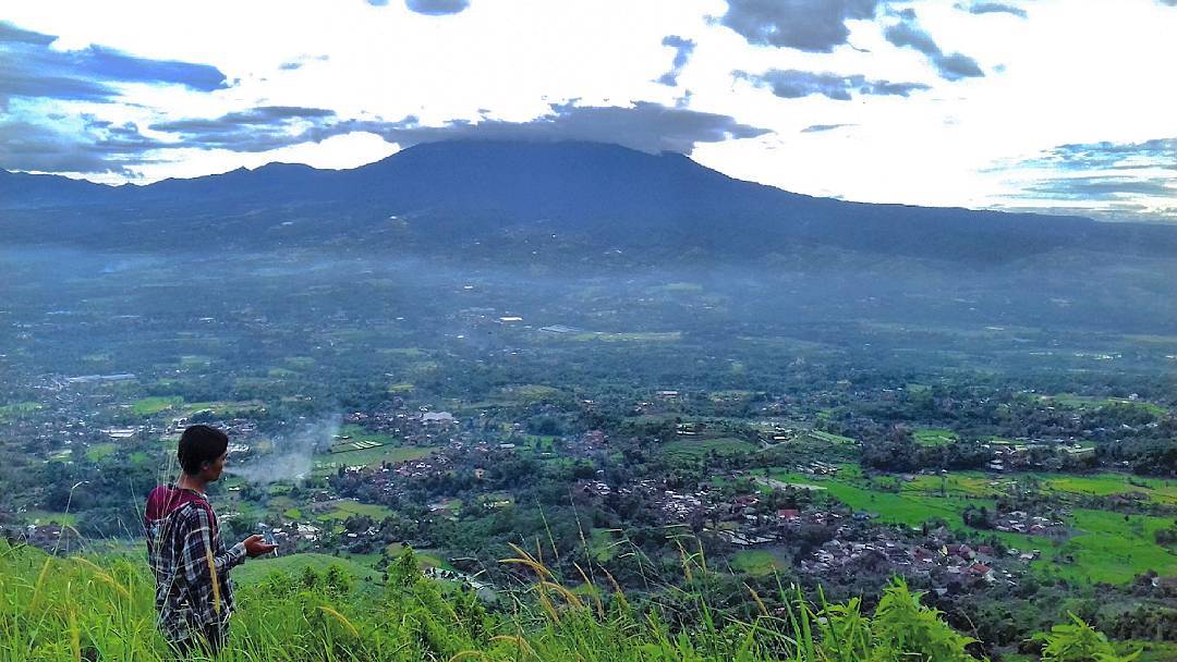 1. Gunung Gede, 2. Gunung Pangrango, 3. Gunung Munara Rumpin, 4. Gunung Bunder, 5. Gunung Kencana, 6. Gunung Pancar, 7. Gunung Salak Endah, 8. Gunung Batu Jonggol, 9. Gunung Eusing, 10. Gunung Alesano