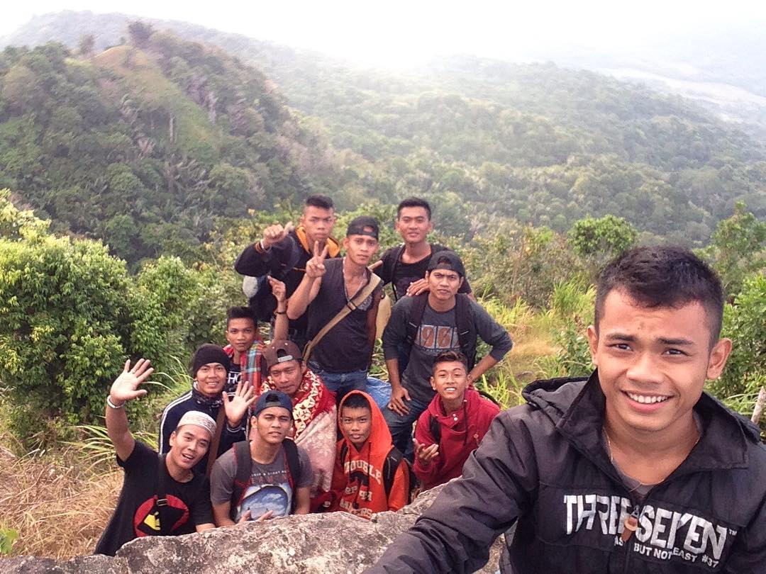 1. Gunung Marapi, 2. Gunung Singgalang, 3. Gunung Talang, 4. Gunung Tandikek, 5. Gunung Talamau, 6. Gunung Kerinci, 7. Gunung Kulabu, 8. Gunung Sago, 9. Gunung Mande Rabiah, 10. Gunung Tambin