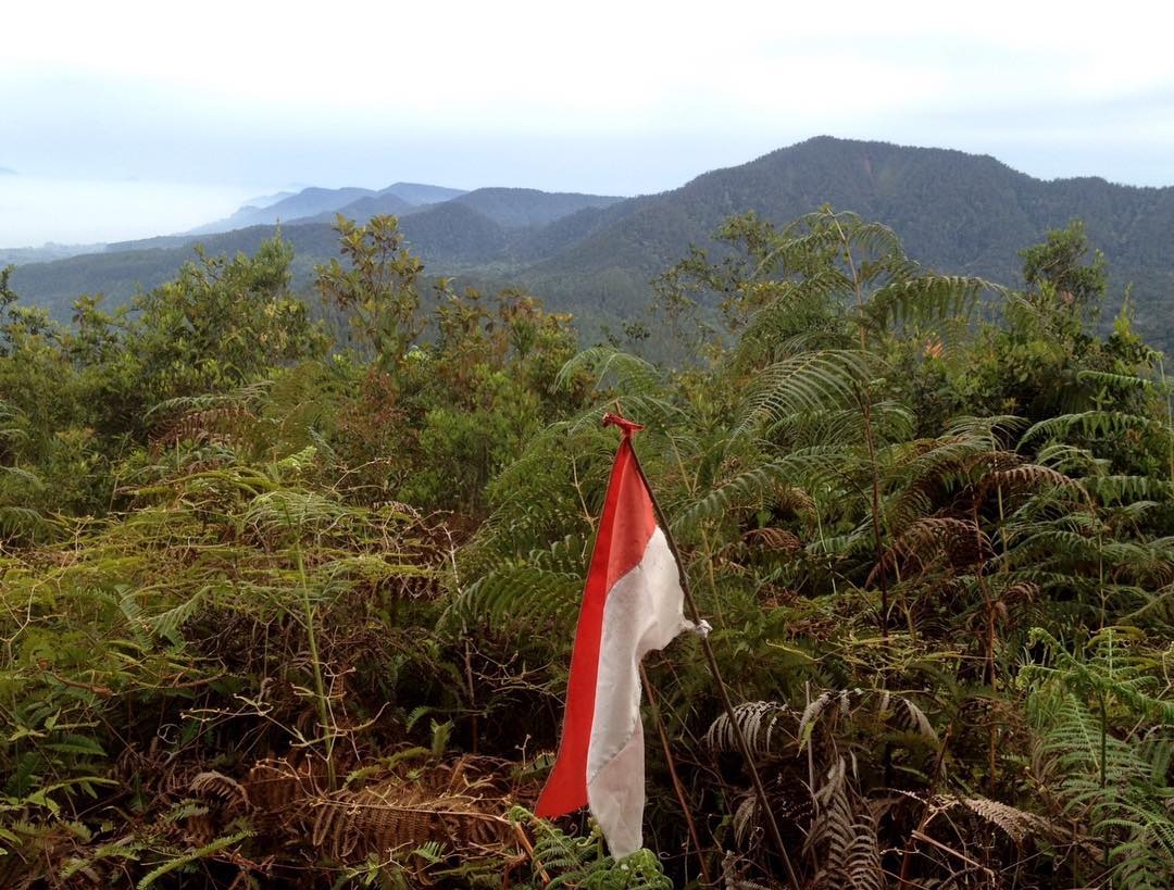 1. Gunung Sibayak, 2. Gunung Sinabung, 3. Gunung Sibuatan, 4. Gunung Sorik Marapi, 5. Gunung Lubuk Raya, 6. Gunung Sibual-Buali, 7. Pusuk Buhit, 8. Gunung Simpon, 9. Gunung Sipiso-Piso, 10. Gunung Pangulubao