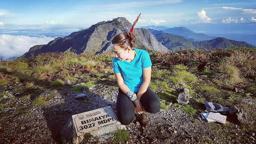 1. Gunung Binaiya, 2. Gunung Gamalama, 3. Gunung Ganapus, 4. Gunung Dukono, 5. Gunung Ibu, 6. Gunung Kie Matubu, 7. Gunung Gamkonora, 8. Gunung Maitara, 9. Gunung Karianga, 10. Gunung Kerbau