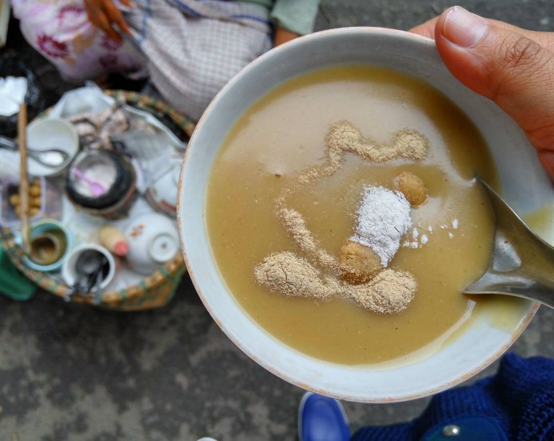 Minuman khas semarang congyang dan es hangat beralkohol daerah tradisional dari macam resep unik, 1. Wedang Tahu, 2. Jamu Jun, 3. Es Puter Cong Lik, 4. Wedang Kacang Tanah, 5. Es Cao, 6. Es Pankuk Pak Yono, 7. Cong Yang, 8. Es kelapa Muda Pak Ambon, 9. Es Dawet Kampung Kali, 10. Es Marem Pak Zaenal