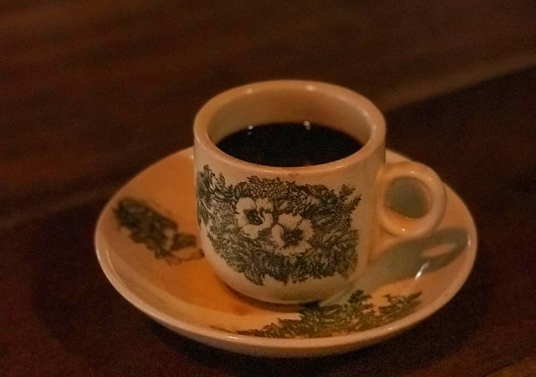 1. Bir Pletok, 2. Es Selendang Mayang, 3. Es Doger, 4. Kopi Jahe, 5. Es Goyang, 6. Es Campur Betawi, 7. Sekoteng, 8. Es Kolang-Kaling, 10. Es Cingcau