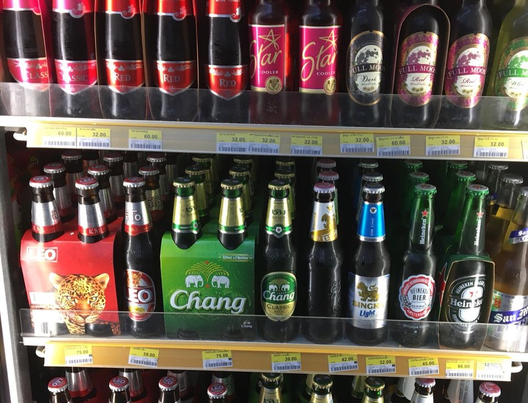 1. King Mango Tea, 2. Oliang, 3. Cha Manao, 4. Nom Yen, 5. Lao Kao, 6. Nam Manao, 7. Nam Dang-Mu Pan, 8. Nam Som, 9. Nam Bi Tua, 10. Tom Yum Siam