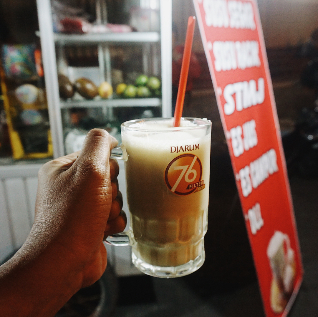 1. Es Santan Ketan Hitam, 2. Es Tawon, 3. Es Teler Dempo No.07, 4. Es Alpukat Moka, 5. Fosco, 7. Angsle, 8. Ronde, 9. Tahwa, 10. Sari Buah Apel