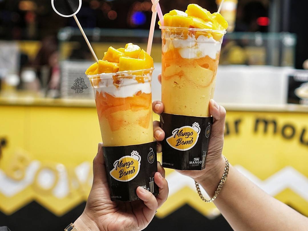 1. Es Teler Pacar Keling “Pak No”, 2. Es Campur Tidar, 3. Es Pisang Ijo, 4. Jumbo Juice, 5. Es Oyen, 6. Mango Bomb, 7. Kopi Koko Nakal, 8. Es Sinom, 9. Cukrik, 10. Legen