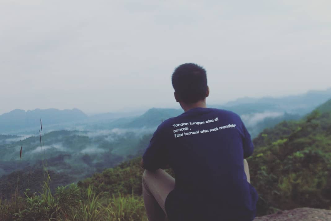 1. Gunung Bukit Raya, 2. Gunung Liangpran, 3. Gunung Menyapa, 4. Gunung Halau-Halau, 5.Gunung Latuk, 6. Gunung Kemul, 7. Gunung Batu Tiban, 8. Gunung Batu Jumak, 9. Gunung Kalambit, 10. Gunung Batutikung