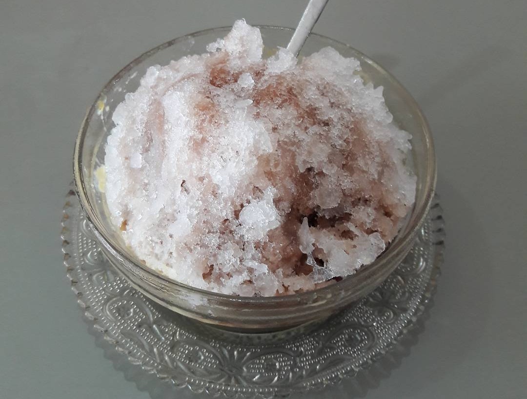 1. Pallu Buttung, 2. Sarabba, 3. Es Pisang Ijo, 4. Sirup Pisang Ambon, 5. Sirup Markisa, 6. Saguer, 7. Es Sirsak Manado, 8. Es Tji Mei, 9. Jus Patikala, 10. Es Brenebon