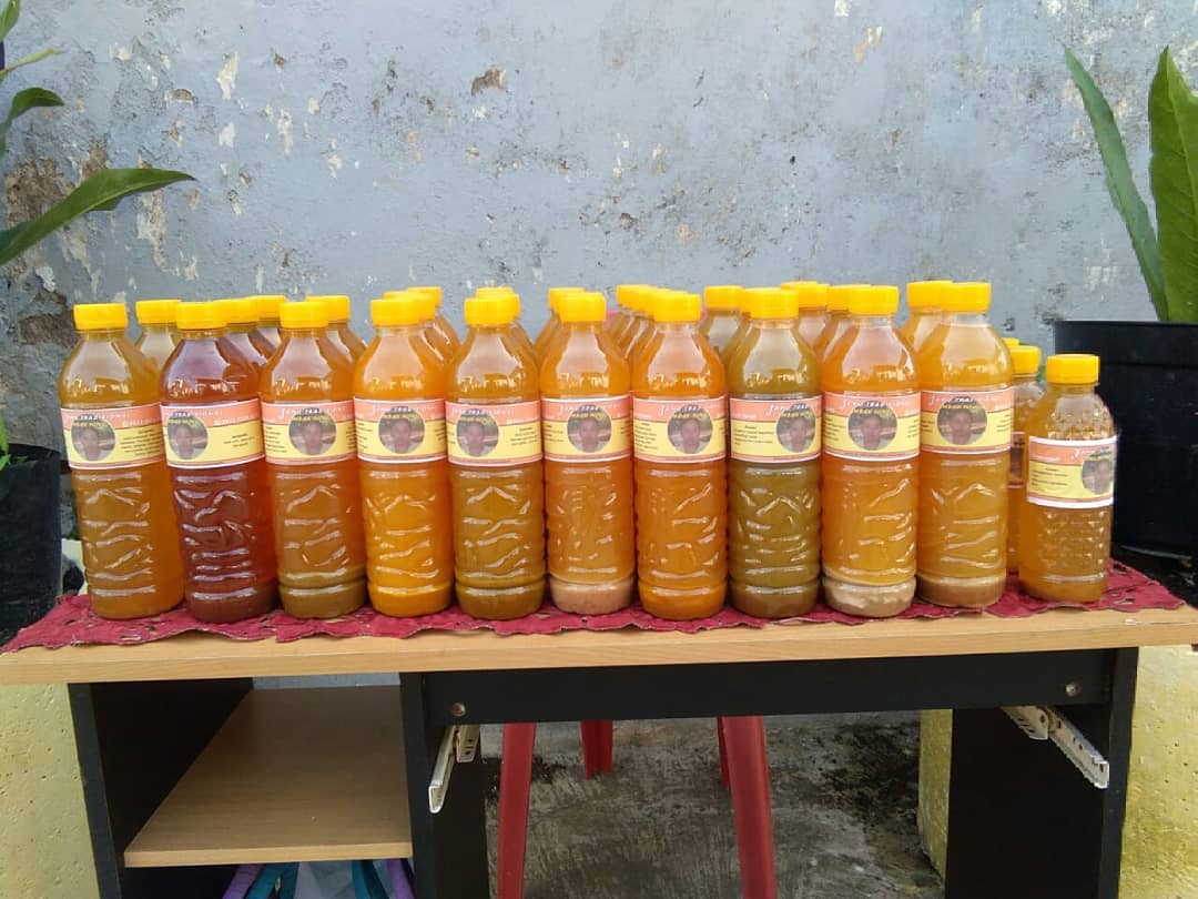 1. Bajigur, 2. Bir Pletok, 3. Sekoteng, 4. Wedang Ronde, 5. Es Loloh, 6. Es Doger, 7. Es Dawet, 8. Sinom, 9. Dadih, 10. Pallu Butung