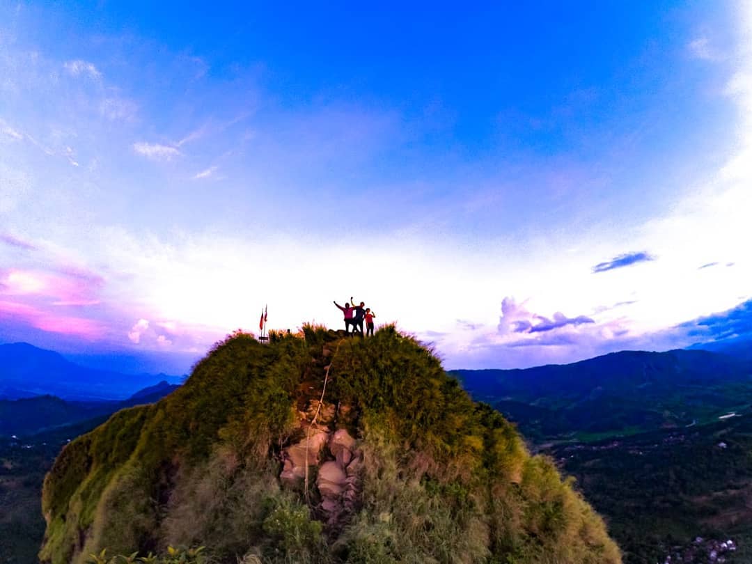 1. Gunung Gede, 2. Gunung Pangrango, 3. Gunung Munara Rumpin, 4. Gunung Bunder, 5. Gunung Kencana, 6. Gunung Pancar, 7. Gunung Salak Endah, 8. Gunung Batu Jonggol, 9. Gunung Eusing, 10. Gunung Alesano