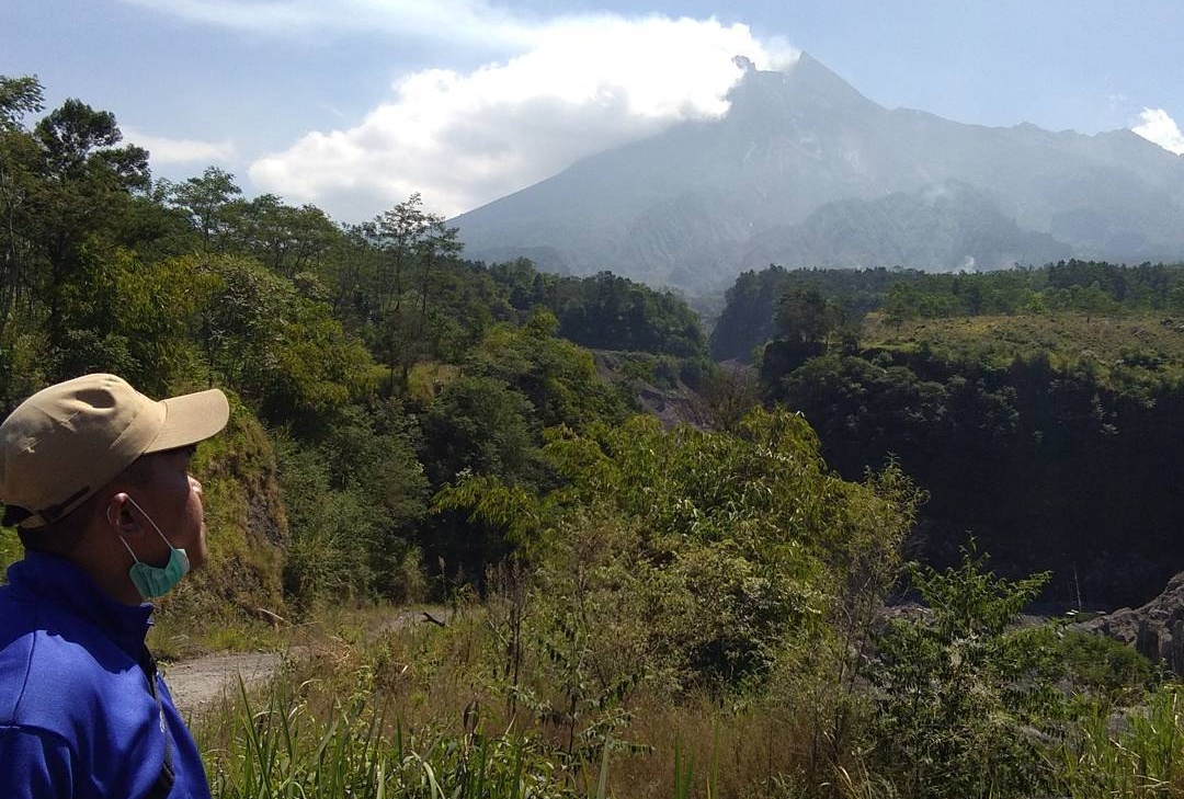 1. Gunung Marapi, 2. Gunung Singgalang, 3. Gunung Talang, 4. Gunung Tandikek, 5. Gunung Talamau, 6. Gunung Kerinci, 7. Gunung Kulabu, 8. Gunung Sago, 9. Gunung Mande Rabiah, 10. Gunung Tambin