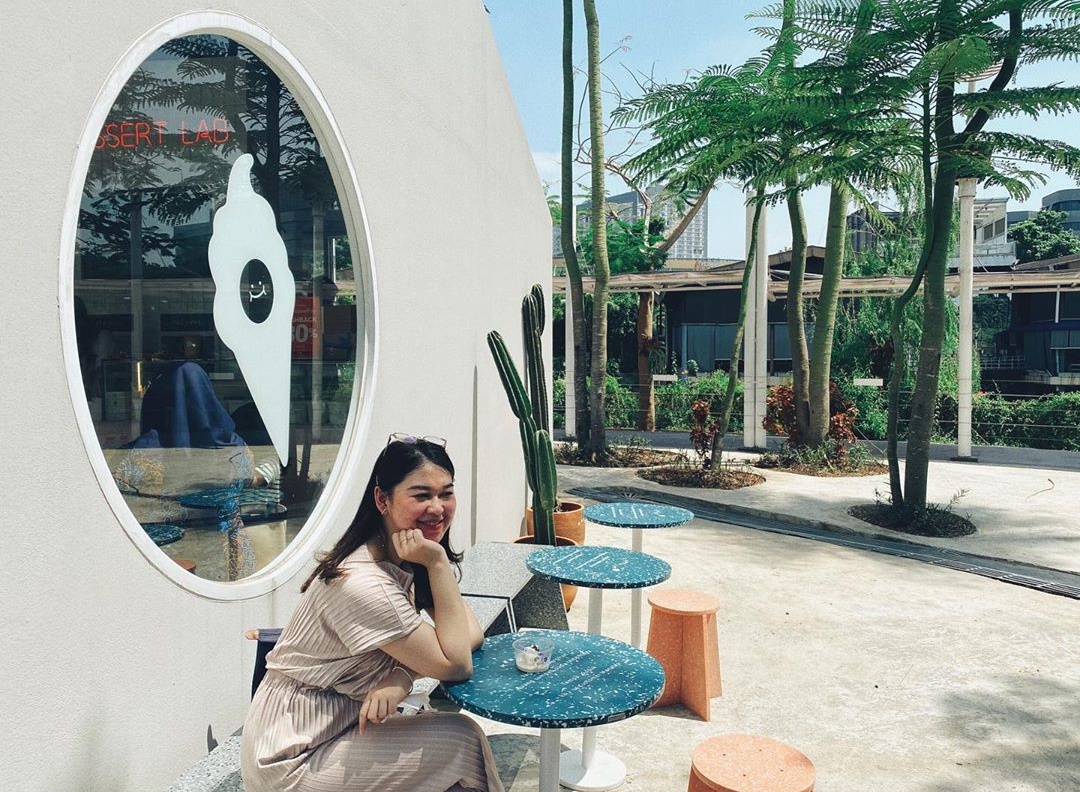 1. Telaga Biru Cisoka, 2. Tebing Koja, 3. Scientia Square Park, 4. The Breeze BSD City, 5. Clique Kitchen &amp; Bar, 6. Turning Point, 7. Chakra Hall &amp; Lounge, 8. Cascara Coffee &amp; Roasters, 9. B’Steak Grill &amp; Pancake, 10. The Spoke Bistro