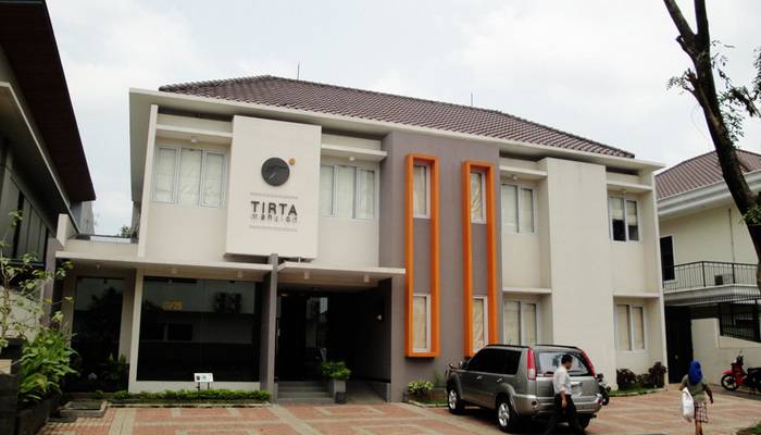 1. d’primahotel Airport Jakarta 2, 2. De Green Inn @Aeropolis, 3. Nunia Inn Bandara Jakarta, 4. Green Stay Inn @Aeropolis Residence 2, 5. Swift Inn Aeropolis Airport, 6. Bobobox Pods Airport Hub, 7. Ninjas Room Cengkareng, 8. Padina Soho and Residence, 9. Hotel Serasi Syariah, 10. Tirta Mansion Lippo Tangerang Premier