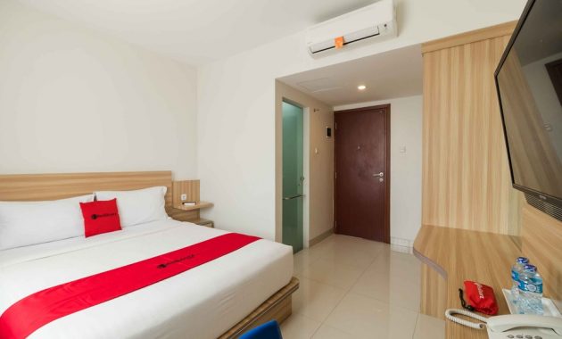 1. d’primahotel Airport Jakarta 2, 2. De Green Inn @Aeropolis, 3. Nunia Inn Bandara Jakarta, 4. Green Stay Inn @Aeropolis Residence 2, 5. Swift Inn Aeropolis Airport, 6. Bobobox Pods Airport Hub, 7. Ninjas Room Cengkareng, 8. Padina Soho and Residence, 9. Hotel Serasi Syariah, 10. Tirta Mansion Lippo Tangerang Premier