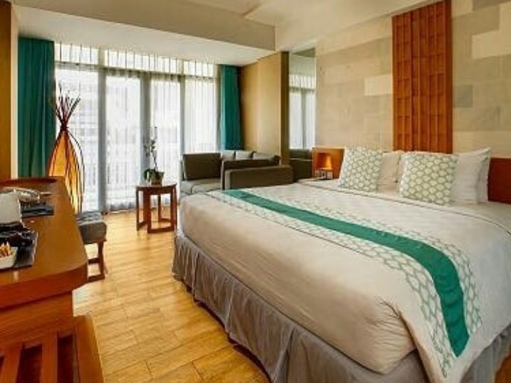 1. The Kuta Beach Heritage, 2. Puri Hiromi Boutique Residence, 3. Laghawa Beach Inn Hotel, 4. Pandawa Hill Resort, 5. Pandawa Cliff Estate, 6. Seminyak Lagoon All Suites Hotel, 7. Melasti Beach Resort &amp;Spa, 8. The Grand Bali Nusa Dua Hotel, 9. Jimbaran Lestari Hotel &amp; Residence – Spa, 10. Bedrock Hotel