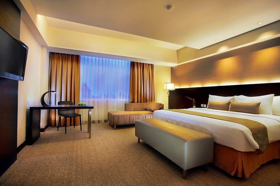 1. Aston Makassar Hotel &amp; Convention Center, 2. Kanaka Giana (KG) Hotel, 3. Ibis Budget Makassar Airport, 4. Grand Town Hotel Mandai, 5. OYO 329 Hotel Darma Nusantara II, 6. Hotel Paramount, 7. Dalton Hotel, 8. Arbor Biz Hotel, 9. Fave Hotel Losari, 10. Best Western Plus Makasar Beach