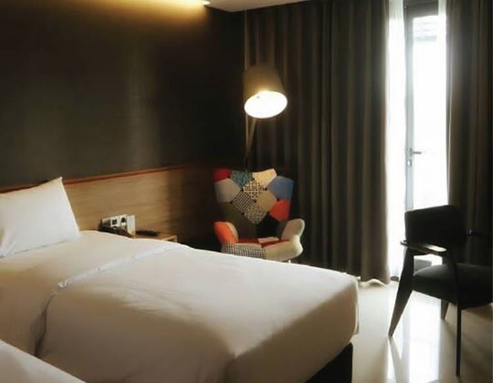 1. Vio Hotel Surapati, 2. Amaris Hotel Cimanuk, 3. Karmila Hotel, 4. The 101 Bandung Dago, 5. Hotel Bumi Asih, 6. Hotel Progo, 7. Hay Hotel, 8. Serela Riau Hotel, 9. The Luxton Hotel, 10. Tebu Hotel