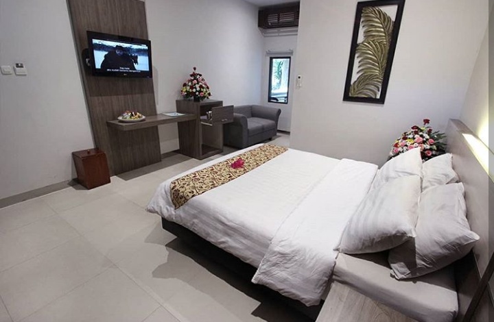 1. RiverStone Hotel &amp; Cottage, 2. Hotel Surya Indah, 3. Zamzam Hotel &amp; Convention, 4. Hotel Paleraman Soerabaia, 5. Hotel Arjuna, 6. The Batu Hotel &amp; Villas, 7. Kusuma Agrowisata Resort &amp; Convention Hotel, 8. Aston Inn Batu, 9. Family Hotel Gradia 2, 10. Baru Inn Hotel
