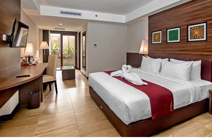 1. The Kuta Beach Heritage, 2. Puri Hiromi Boutique Residence, 3. Laghawa Beach Inn Hotel, 4. Pandawa Hill Resort, 5. Pandawa Cliff Estate, 6. Seminyak Lagoon All Suites Hotel, 7. Melasti Beach Resort &amp;Spa, 8. The Grand Bali Nusa Dua Hotel, 9. Jimbaran Lestari Hotel &amp; Residence – Spa, 10. Bedrock Hotel