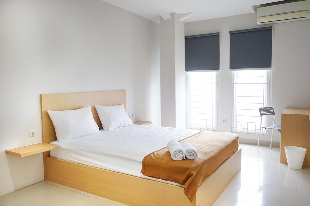 1. Hotel Fairmont, 2. Century Park Hotel, 3. Best Western Senayan, 4. Harris Suites fX Sudirman, 5. Casa Living Senayan, 6. URooms, 7. Lenna Residence Premiere, 8. Sunbreeze Hotel, 9. Hotel GranDhika Iskandarsyah, 10. Eightin Hotel Sudirman
