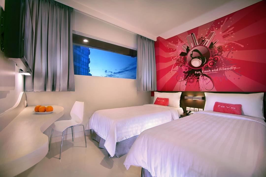 1. Century Park Hotel, 2. Aryaduta Suites Semanggi, 3. Grand Sahid Jaya, 4. The Sultan Hotel &amp; Residence, 5. Hotel Ascott Sudirman, 6. Ibis Hotel Slipi, 7. House of Arsonia Orchid, 8. Fave Hotel Gatot Subroto, 9. Harris Suites fX Sudirman, 10. Eightin Hotel Sudirman