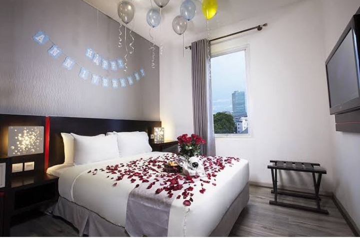 1. Sheraton Grand Jakarta, 2. Veranda Hotel @Pakubuwono by Breezebay Japan, 3. S7 Suites Gandaria, 4. Favehotel Melawai, 5. The 1O1 Jakarta Sedayu Darmawangsa, 6. Barito Mansion, 7. Hotel Gran Mahakam, 8. Oak Tree Hotel, 9. Hotel Neo+ Kebayoran, 10. Nagomi Suites