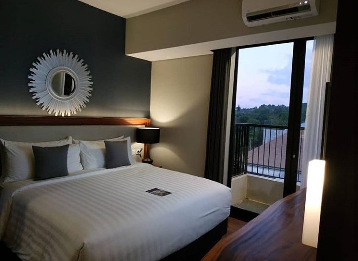 1. RiverStone Hotel &amp; Cottage, 2. Hotel Surya Indah, 3. Zamzam Hotel &amp; Convention, 4. Hotel Paleraman Soerabaia, 5. Hotel Arjuna, 6. The Batu Hotel &amp; Villas, 7. Kusuma Agrowisata Resort &amp; Convention Hotel, 8. Aston Inn Batu, 9. Family Hotel Gradia 2, 10. Baru Inn Hotel