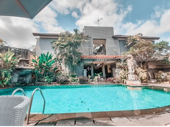 1. The Kuta Beach Heritage, 2. Puri Hiromi Boutique Residence, 3. Laghawa Beach Inn Hotel, 4. Pandawa Hill Resort, 5. Pandawa Cliff Estate, 6. Seminyak Lagoon All Suites Hotel, 7. Melasti Beach Resort &amp;Spa, 8. The Grand Bali Nusa Dua Hotel, 9. Jimbaran Lestari Hotel &amp; Residence – Spa, 10. Bedrock Hotel
