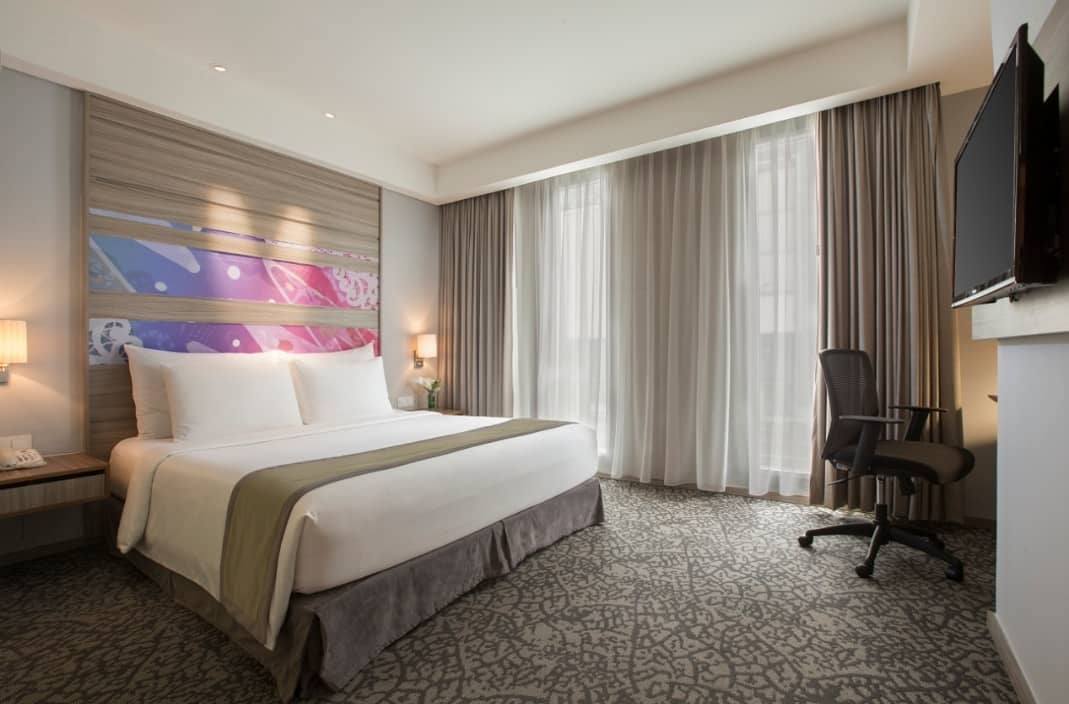 1. Hotel Fairmont, 2. Century Park Hotel, 3. Best Western Senayan, 4. Harris Suites fX Sudirman, 5. Casa Living Senayan, 6. URooms, 7. Lenna Residence Premiere, 8. Sunbreeze Hotel, 9. Hotel GranDhika Iskandarsyah, 10. Eightin Hotel Sudirman