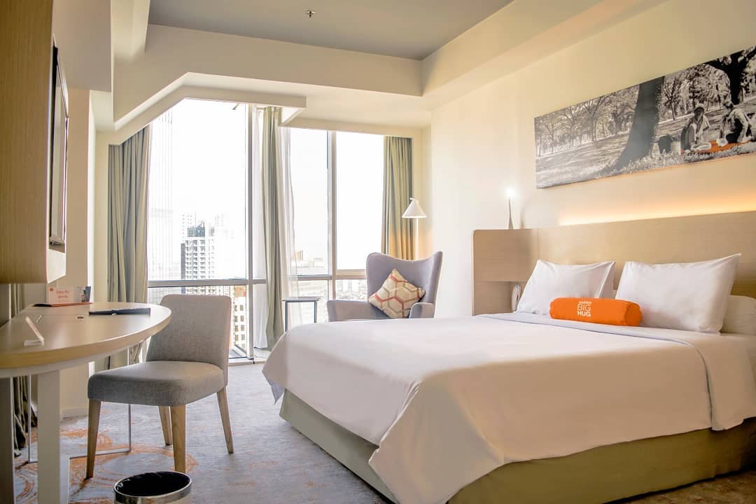 1. Century Park Hotel, 2. Aryaduta Suites Semanggi, 3. Grand Sahid Jaya, 4. The Sultan Hotel &amp; Residence, 5. Hotel Ascott Sudirman, 6. Ibis Hotel Slipi, 7. House of Arsonia Orchid, 8. Fave Hotel Gatot Subroto, 9. Harris Suites fX Sudirman, 10. Eightin Hotel Sudirman