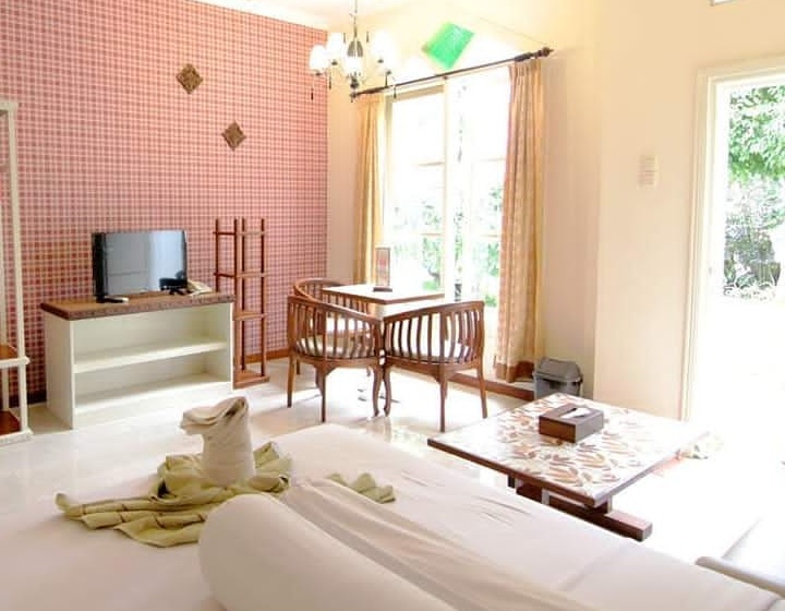1. RiverStone Hotel &amp; Cottage, 2. Hotel Surya Indah, 3. Zamzam Hotel &amp; Convention, 4. Hotel Paleraman Soerabaia, 5. Hotel Arjuna, 6. The Batu Hotel &amp; Villas, 7. Kusuma Agrowisata Resort &amp; Convention Hotel, 8. Aston Inn Batu, 9. Family Hotel Gradia 2, 10. Baru Inn Hotel