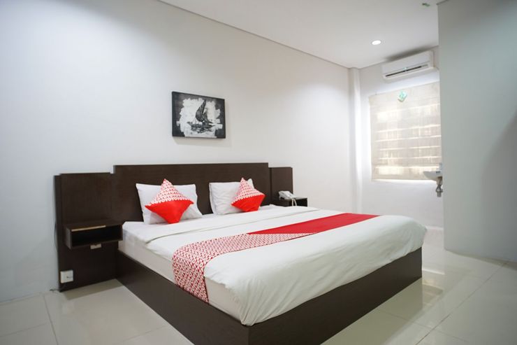 1. RedDoorz near Living Plaza, 2. OYO 1861 Martha Guest House, 3. KoolKost Syariah near Taman Bekapai, 4. The New Benakutai Hotel &amp; Apartment, 5. Hotel Mitra Amanah, 6. The Luxe Guest House, 7. OYO 1477 Athar 88 Hotel, 8. Zurich Hotel, 9. Horison Sagita, 10. Hotel Sinderella