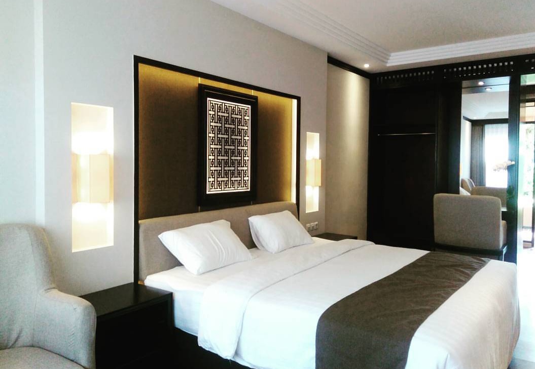 1. Baobab Safari Resort, 2. Kaliandara Eco Resort, 3. Tanjung Plaza Hotel, 4. Pines Garden Resort Hotel, 5. Taman Dayu Golf Club &amp; Resort, 6. Royal Tretes View Hotel &amp; Convention, 7. Royal Senyiur Pasuruan, 8. OYO 1339 Sinergi Hotel Tretes, 9. Surya Hotel &amp; Cottages Prigen, 10. Tretes Raya Hotel &amp; Resort