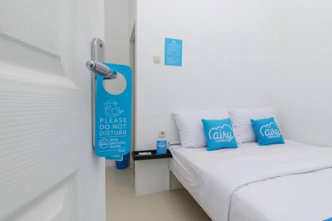 1. OYO 918 Hotel Senen Indah Syariah, 2. Hotel Mustika Senen, 3. Lumire Hotel & Convention Center, 4. Oasis Amir Hotel, 5. Hotel Rivoli, 6. Cordela Hotel Senen, 7. MaxOneHotels.com @Kramat, 8. Hi Hotel, 9. Reddoorz Plus Near Senen, 10. Airy Eco Stasiun Pasar Senen