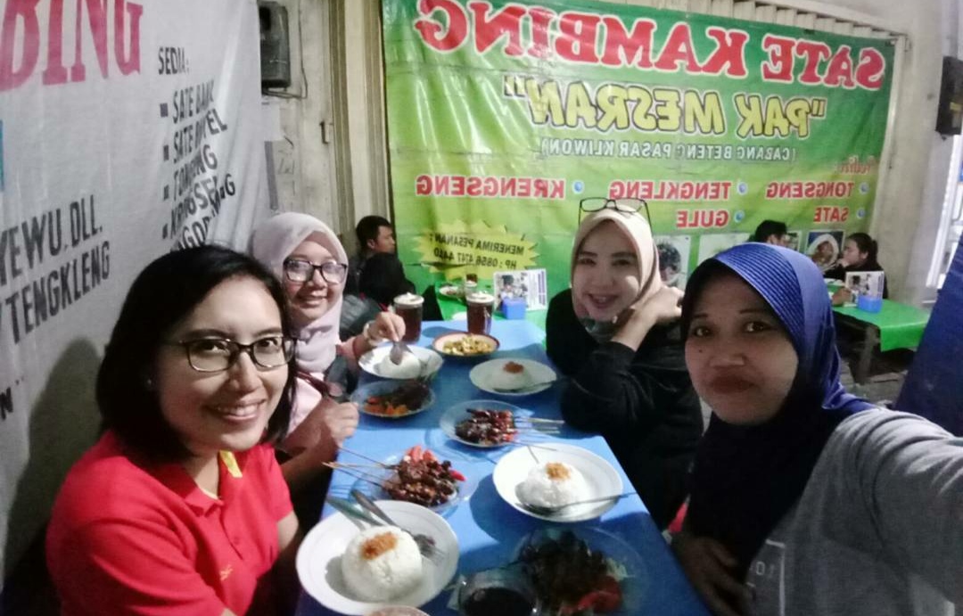 1. Sate Kambing Mbok Galak, 2. Sate Kambing &amp; Tengkleng Rica Rica Pak Manto, 3. Sate Kambing Sumber Pak Dahlan, 4. Sate Kambing Bu Hj Bejo, 5. Sate Kambing Buntel Pak H. Kasdi, 6. Sate Kambing Mas Mario, 7. Sate Kambing Asli Tambak Segaran, 8. Warung Sate Kambing Pak Narto Baturono, 9. Warung Sate Kambing Muda Bu Pariyem, 10. Sate Kambing Pak Mesran