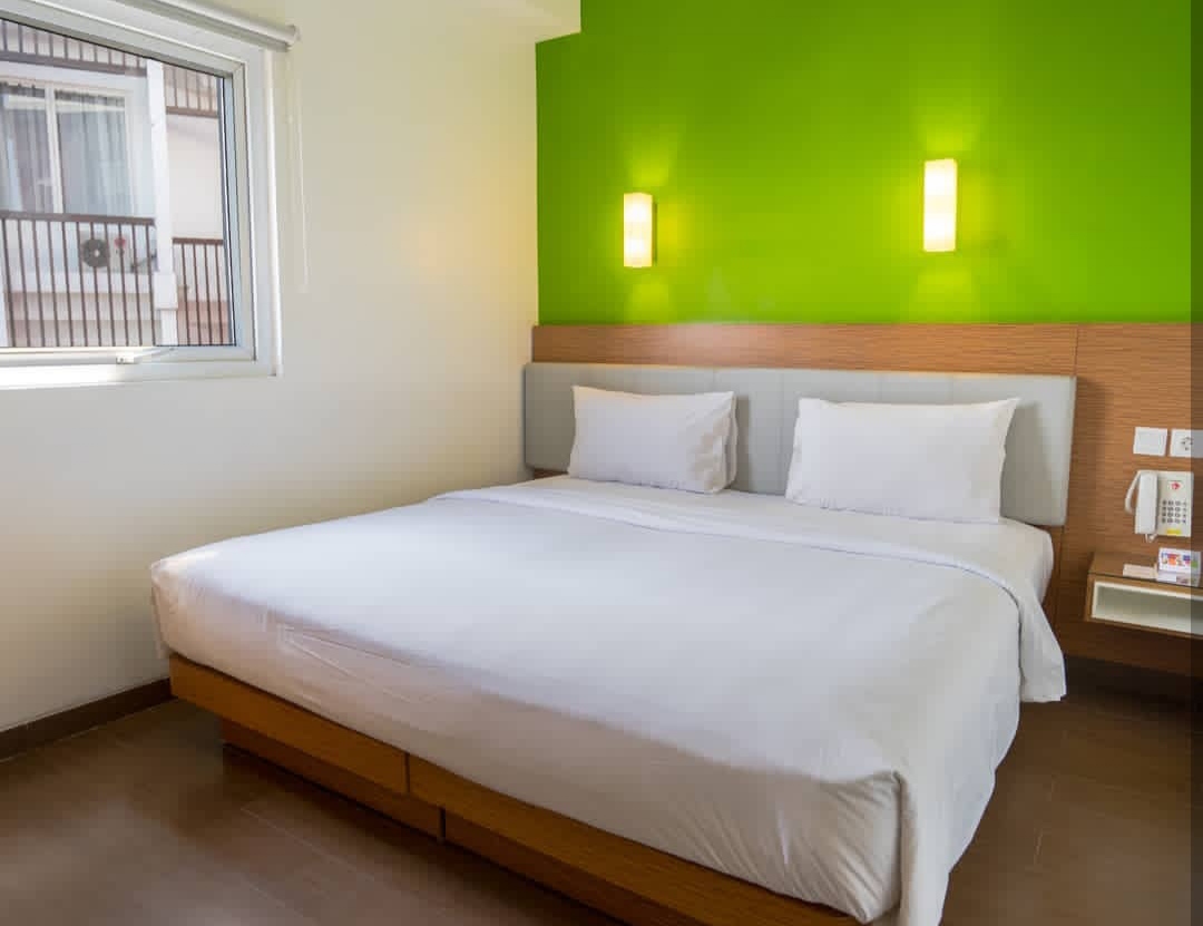1. Hotel Bidakara Grand Pancoran, 2. Amaris Hotel Pancoran, 3. Sofyan Hotel Soepomo, 4. Pomelotel, 5. Reddoorz Plus Near TIS Square, 6. V Hotel Tebet, 7. Cipta Hotel Pancoran, 8. Pop! Hotel Tebet, 9. Bobobox Pods Pancoran, 10. The Nyaman Hotel