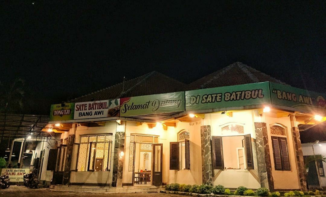1. Sate Kambing Wendy’s, 2. Sate Kambing Batibul Bang Awi, 3. Special Sate Kambing Muda Sari Mendo, 4. Sate Kambing Muda Indrasari, 5. Warung Sate Kambing Muda Tirus Family, 6. Sate Sari Cemplik, 7. Sate Kambing Sari Cempe Neng Lia, 8. Sate Kambing Muda &amp; Gule Intisari, 9. Rumah Makan Bu Tomo Slawi, 10. Sate Bu Narto