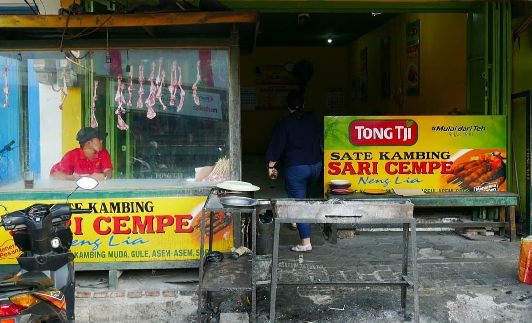 1. Sate Kambing Wendy’s, 2. Sate Kambing Batibul Bang Awi, 3. Special Sate Kambing Muda Sari Mendo, 4. Sate Kambing Muda Indrasari, 5. Warung Sate Kambing Muda Tirus Family, 6. Sate Sari Cemplik, 7. Sate Kambing Sari Cempe Neng Lia, 8. Sate Kambing Muda &amp; Gule Intisari, 9. Rumah Makan Bu Tomo Slawi, 10. Sate Bu Narto
