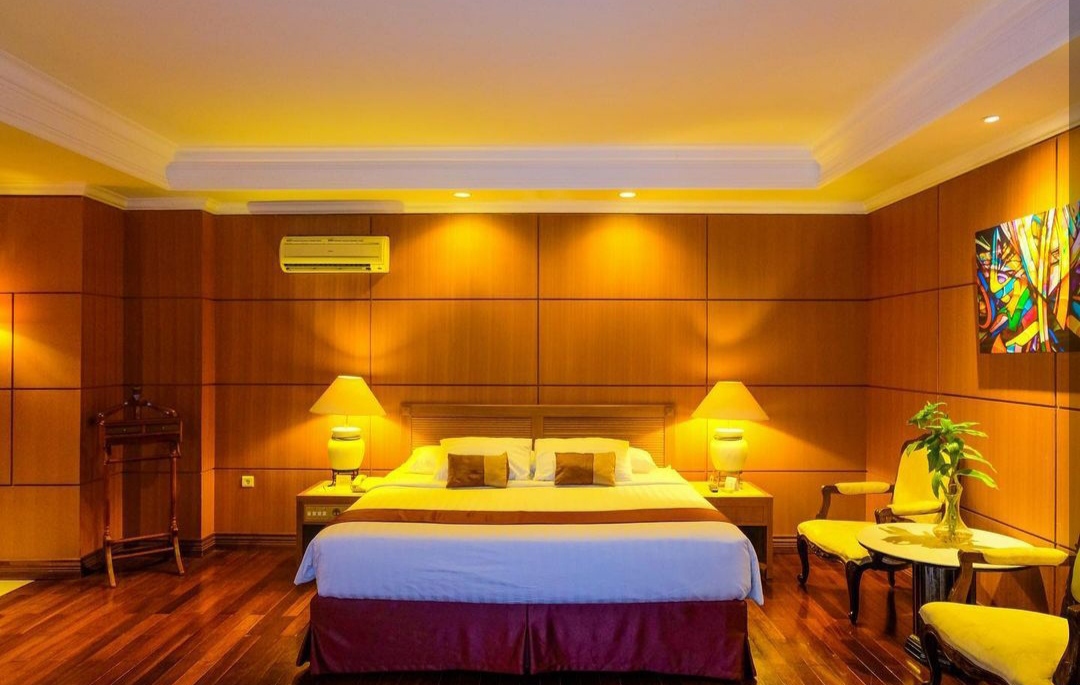 1. Baobab Safari Resort, 2. Kaliandara Eco Resort, 3. Tanjung Plaza Hotel, 4. Pines Garden Resort Hotel, 5. Taman Dayu Golf Club &amp; Resort, 6. Royal Tretes View Hotel &amp; Convention, 7. Royal Senyiur Pasuruan, 8. OYO 1339 Sinergi Hotel Tretes, 9. Surya Hotel &amp; Cottages Prigen, 10. Tretes Raya Hotel &amp; Resort