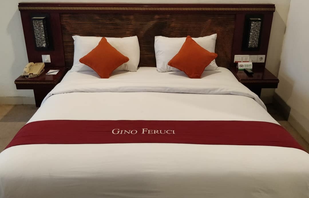 1. Yokotel Hotel, 2. Ibis Budget Bandung Asia Afrika, 3. Fabu Hotel, 4. Zodiak @ Asia Afrika Hotel, 5. Gino Feruci Kebon Jati, 6. Favehotel Braga, 7. Guntur Hotel, 8. AstonBraga Hotel &Residence, 9. Collection O 22 Heritage Pasar Baru, 10. Pasar Baru Square Hotel