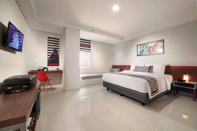1. OYO 918 Hotel Senen Indah Syariah, 2. Hotel Mustika Senen, 3. Lumire Hotel & Convention Center, 4. Oasis Amir Hotel, 5. Hotel Rivoli, 6. Cordela Hotel Senen, 7. MaxOneHotels.com @Kramat, 8. Hi Hotel, 9. Reddoorz Plus Near Senen, 10. Airy Eco Stasiun Pasar Senen