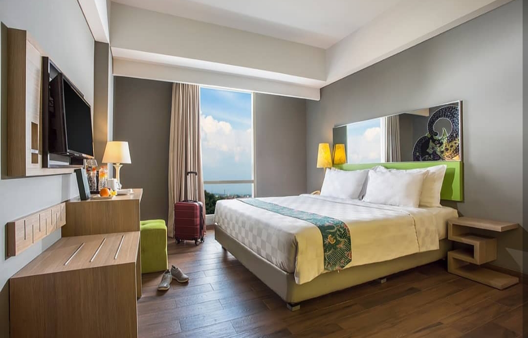 1. Rooms Inc Hotel, 2. Ibis Budget, 3. Pop! Hotel Pemuda, 4. Aston Inn Pandanaran, 5. Hotel Citradream, 6. Artotel Gajahmada, 7. Quest Hotel Simpang Lima, 8. Pesonna Hotel, 9. Amaris Pemuda, 10. Louis Kienne Hotel