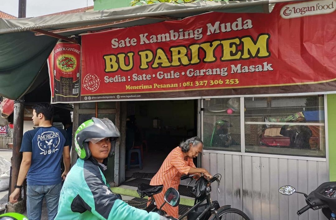 1. Sate Kambing Mbok Galak, 2. Sate Kambing &amp; Tengkleng Rica Rica Pak Manto, 3. Sate Kambing Sumber Pak Dahlan, 4. Sate Kambing Bu Hj Bejo, 5. Sate Kambing Buntel Pak H. Kasdi, 6. Sate Kambing Mas Mario, 7. Sate Kambing Asli Tambak Segaran, 8. Warung Sate Kambing Pak Narto Baturono, 9. Warung Sate Kambing Muda Bu Pariyem, 10. Sate Kambing Pak Mesran