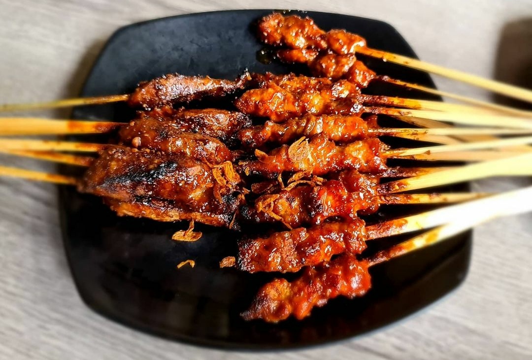 Ada Sejak 1971, Lokasi Strategis, Harga Menu Makanan , Nyaman Meski Tanpa AC, Keunggulannya , Menu Spesial 
