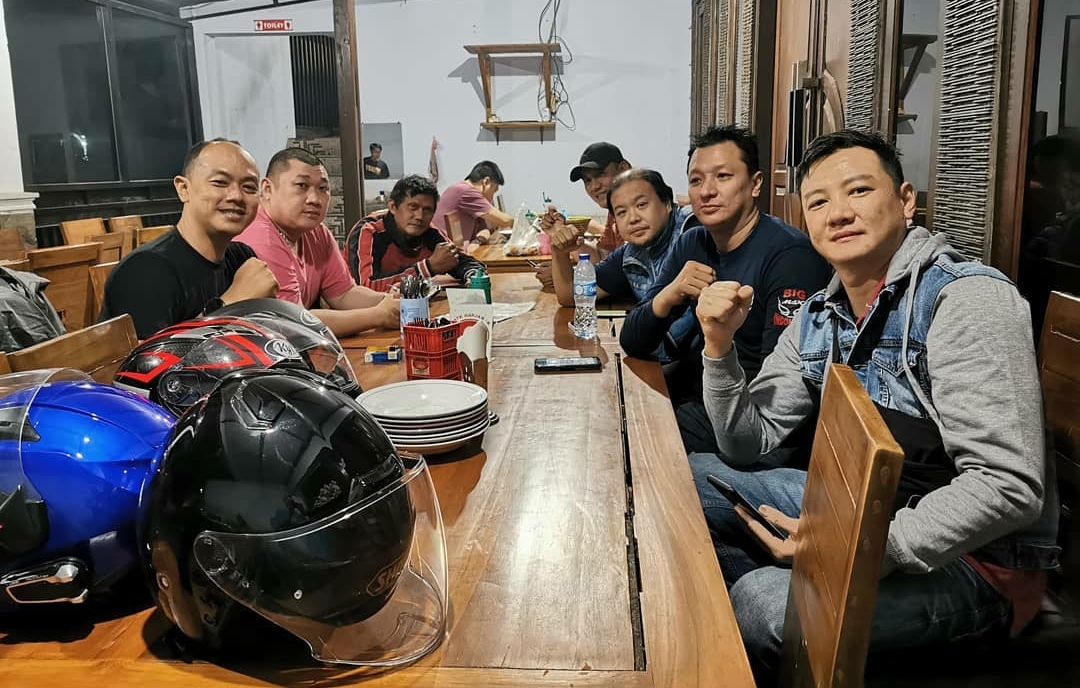 Alamat Dimana, Daftar Menu Makanan , Daftar Minuman , Keistimewaan Warung , Fasilitas Warung , Tips Makan Enak