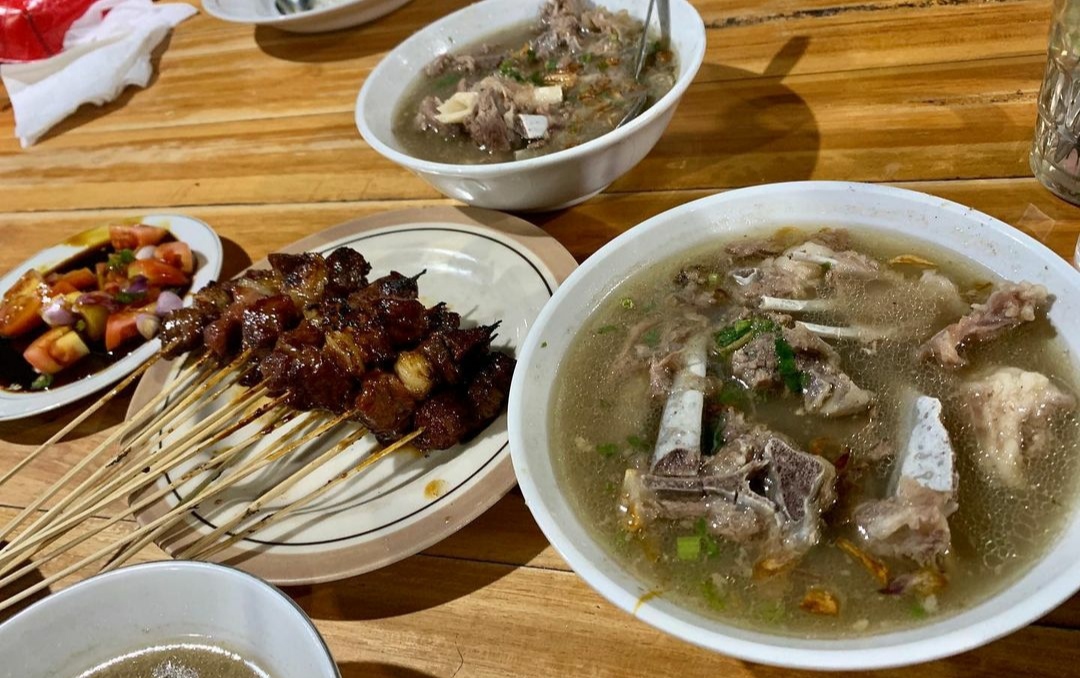 Alamat Dimana, Daftar Menu Makanan , Daftar Minuman , Keistimewaan Warung , Fasilitas Warung , Tips Makan Enak